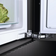MIELE K 7328 D | Einbau-Kühlschrank mit 4*-Gefrierfach, LED Beleuchtung, SoftClose und SuperKühlen für mehr Komfort.